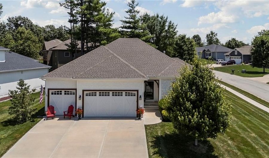 801 155th Ter, Basehor, KS 66007 - 4 Beds, 3 Bath