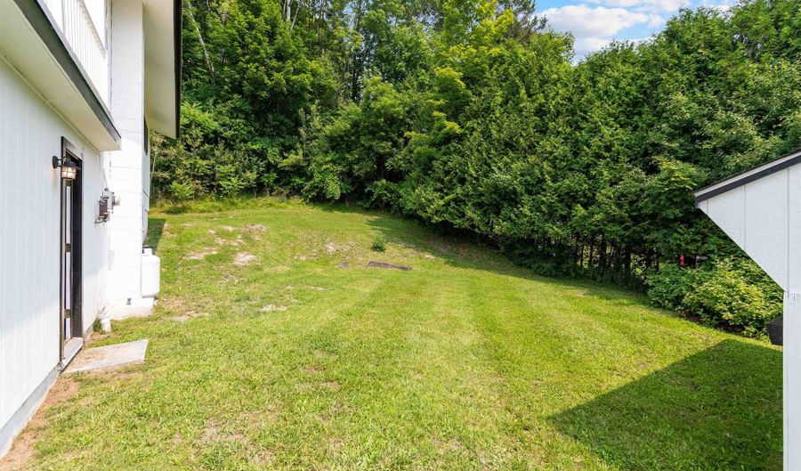 21 Moonlight Dr, Barre, VT 05641 - 4 Beds, 2 Bath
