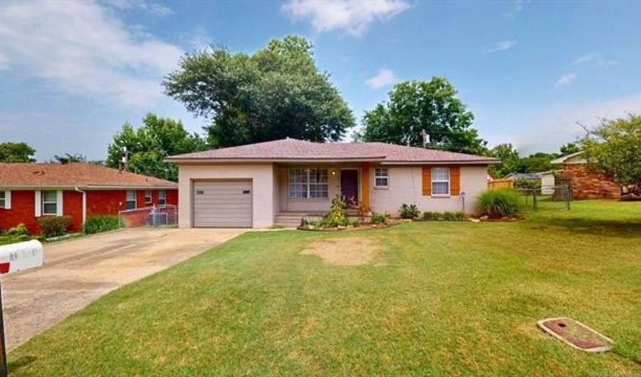 1830 E 17th, Ada, OK 74820 - 3 Beds, 3 Bath