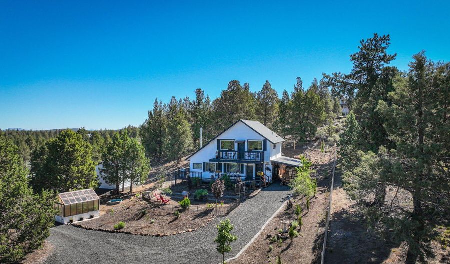 66260 Rebecca Ln, Bend, OR 97703 - 3 Beds, 2 Bath
