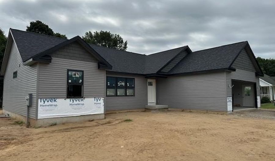 3185 Pender, Adrian, MI 49221 - 3 Beds, 2 Bath