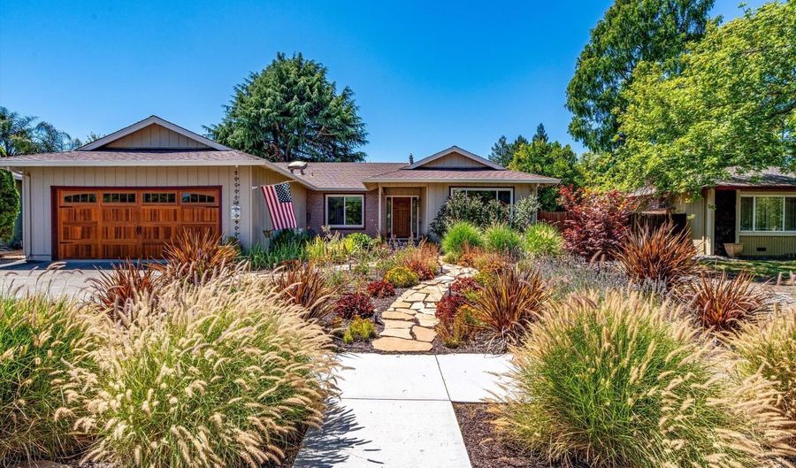 113 Sherwood Dr, Santa Rosa, CA 95405 - 4 Beds, 2 Bath