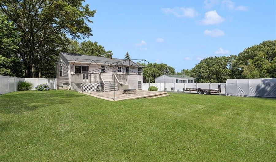 27 Tartaglia St, Johnston, RI 02919 - 3 Beds, 2 Bath