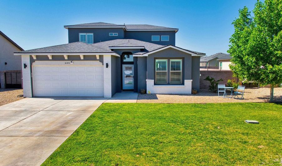 605 Baler Ln, Carlsbad, NM 88220 - 5 Beds, 3 Bath
