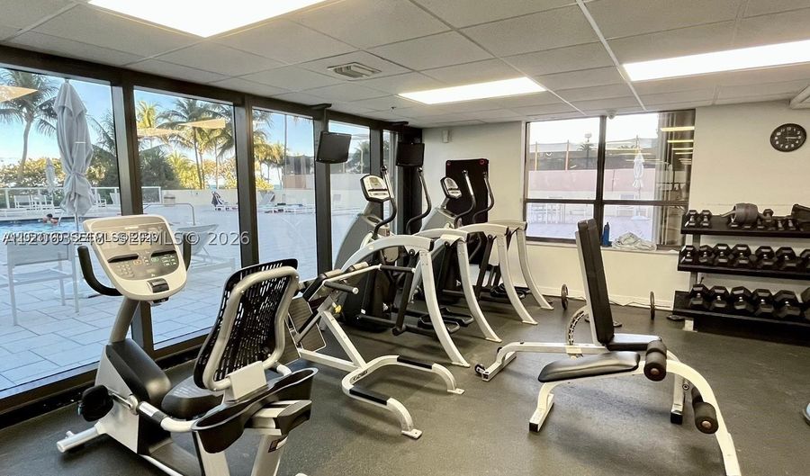 10185 Collins Ave 1215, Bal Harbour, FL 33154 - 1 Beds, 1 Bath