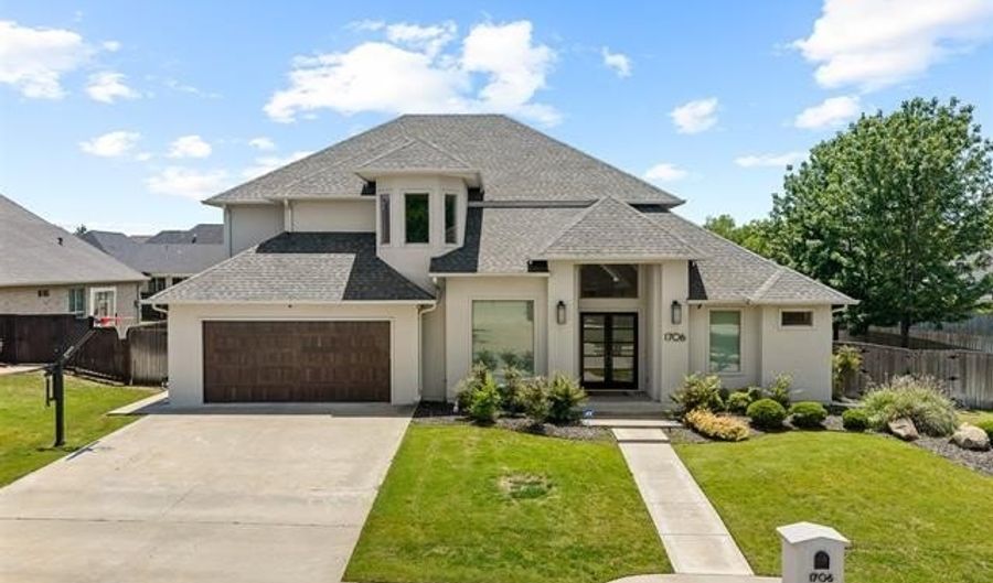 1706 Warwick Cir, Ardmore, OK 73401 - 4 Beds, 4 Bath