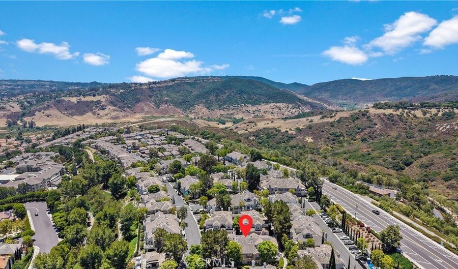 7 Emeraude, Aliso Viejo, CA 92656 - 2 Beds, 2 Bath