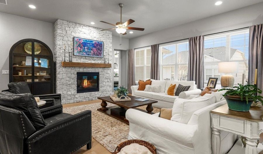 9035 S Shawnee Ct, Aurora, CO 80016 - 4 Beds, 5 Bath