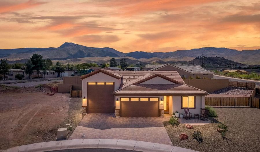 524 POWDER BOX Rd, Clarkdale, AZ 86324 - 3 Beds, 2 Bath