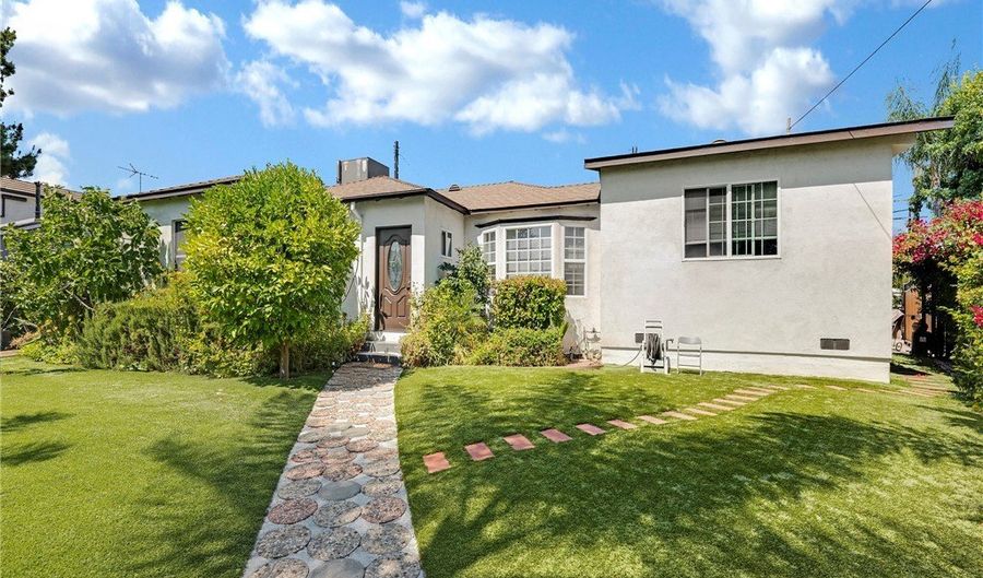 5169 Hesperia Ave, Encino, CA 91316 - 3 Beds, 2 Bath