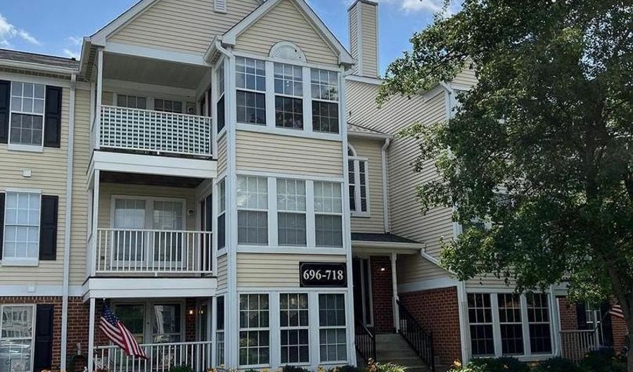 716 JUPITER HILLS Ct #2-2L, Arnold, MD 21012 - 2 Beds, 2 Bath