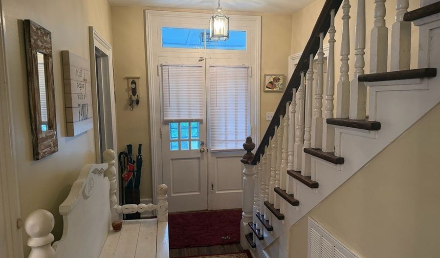 283 Webster St, Alderson, WV 24910 - 4 Beds, 2 Bath