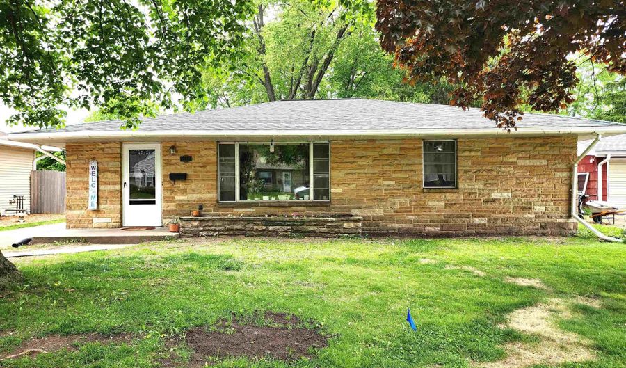 1130 10TH St S, Wisconsin Rapids, WI 54494 - 4 Beds, 2 Bath