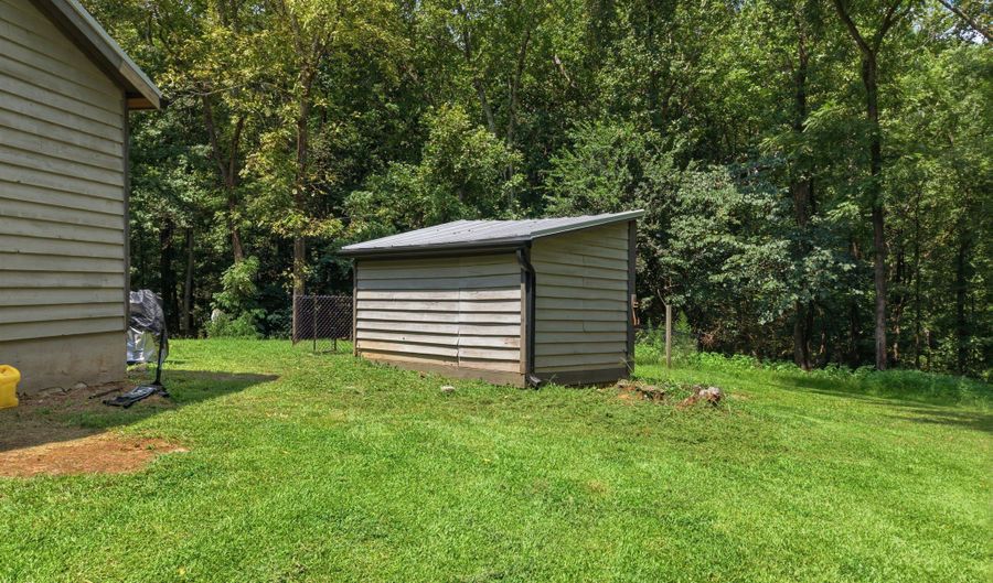 736 Wolfskin Rd, Arnoldsville, GA 30619 - 3 Beds, 2 Bath