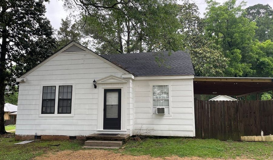 342 W Congress, Brookhaven, MS 39601 - 2 Beds, 1 Bath