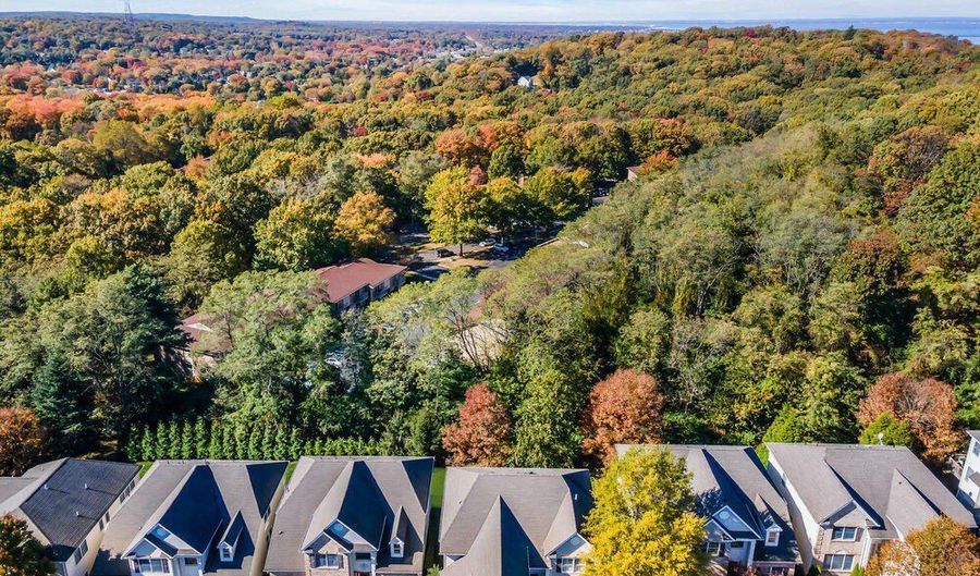 4 Isabella Ct, Atlantic Highlands, NJ 07716 - 4 Beds, 4 Bath