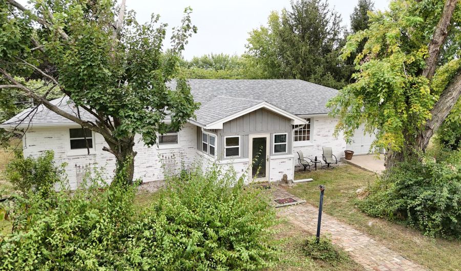 1795 E Us Hwy 160, Ash Grove, MO 65604 - 3 Beds, 2 Bath