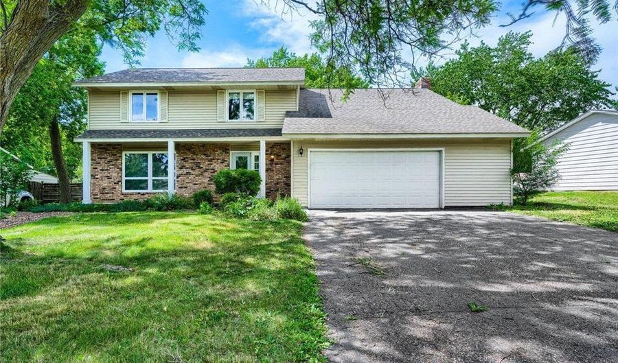 14171 Elmira Ct, Apple Valley, MN 55124 - 4 Beds, 3 Bath