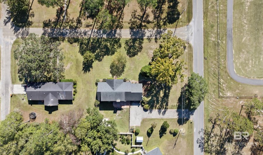 601 E 7th St, Bay Minette, AL 36507 - 5 Beds, 3 Bath