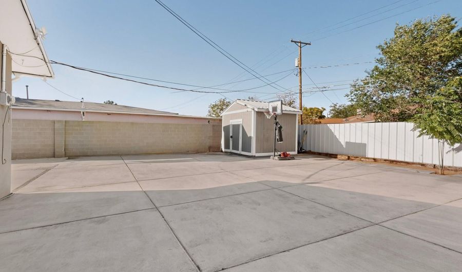 514 57th St NW, Albuquerque, NM 87105 - 4 Beds, 3 Bath