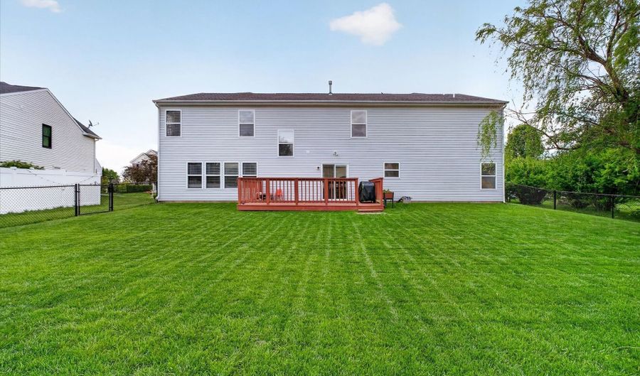 1810 Salina Dr, Avon, IN 46123 - 4 Beds, 3 Bath