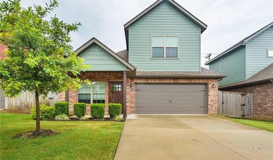 3305 Hillstone Ave, Bentonville, AR 72713 - 4 Beds, 3 Bath