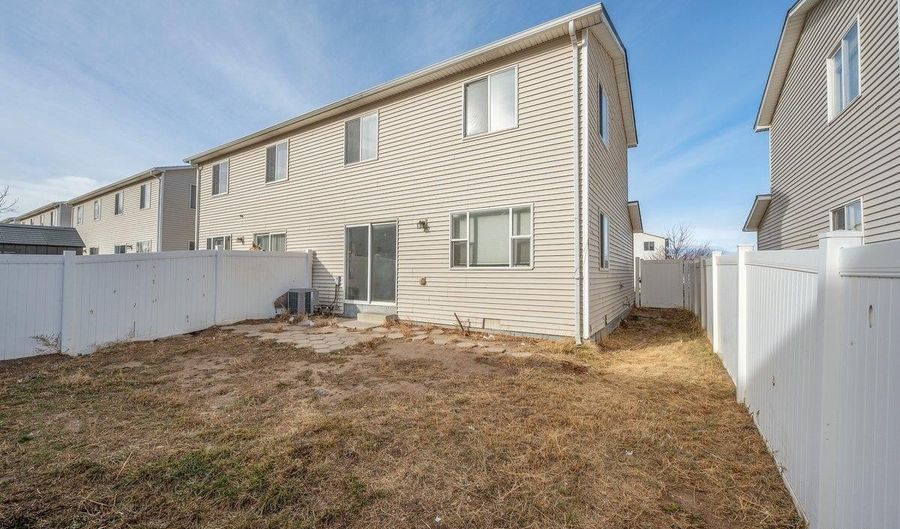 543 W 3RD St, Cheyenne, WY 82007 - 3 Beds, 3 Bath