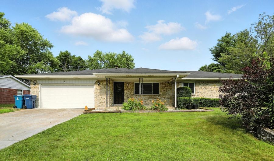 8219 Bishops Ln, Indianapolis, IN 46217 - 3 Beds, 2 Bath