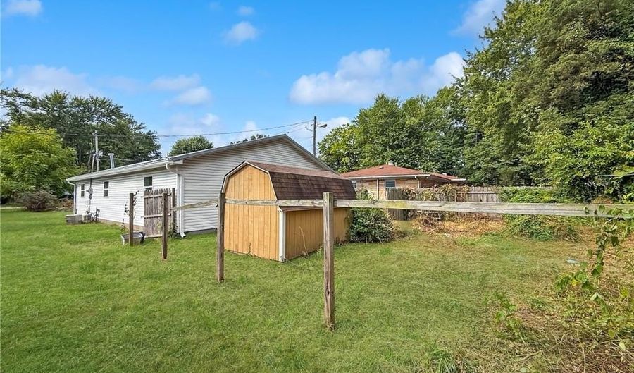 60 Factory Dr, Austin, IN 47102 - 3 Beds, 2 Bath