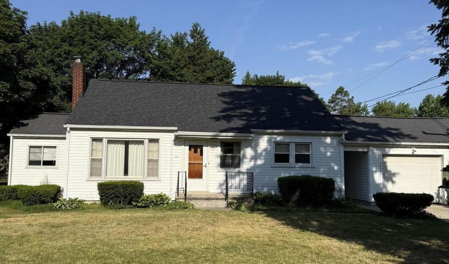2326 Sunset Ln, Adrian, MI 49221 - 3 Beds, 1 Bath