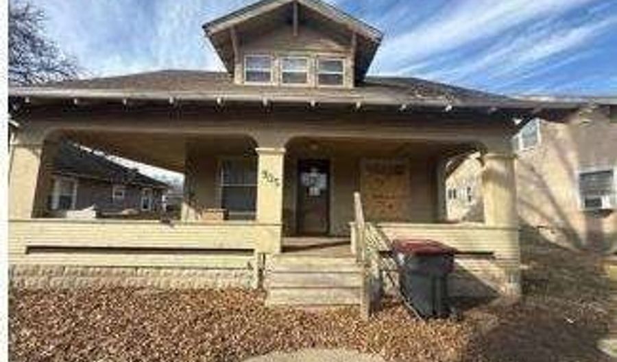 905 N 10th St, Beatrice, NE 68310 - 4 Beds, 1 Bath