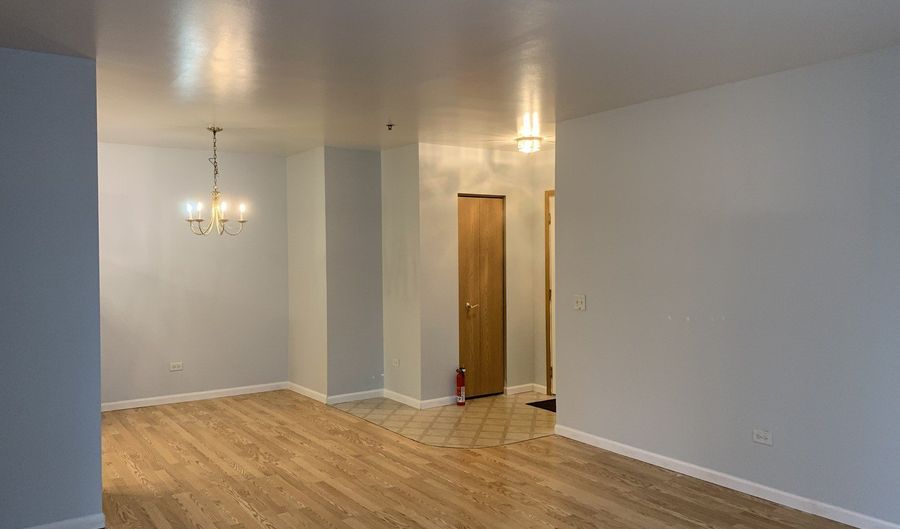 881 Swift Rd 306, Addison, IL 60101 - 2 Beds, 2 Bath