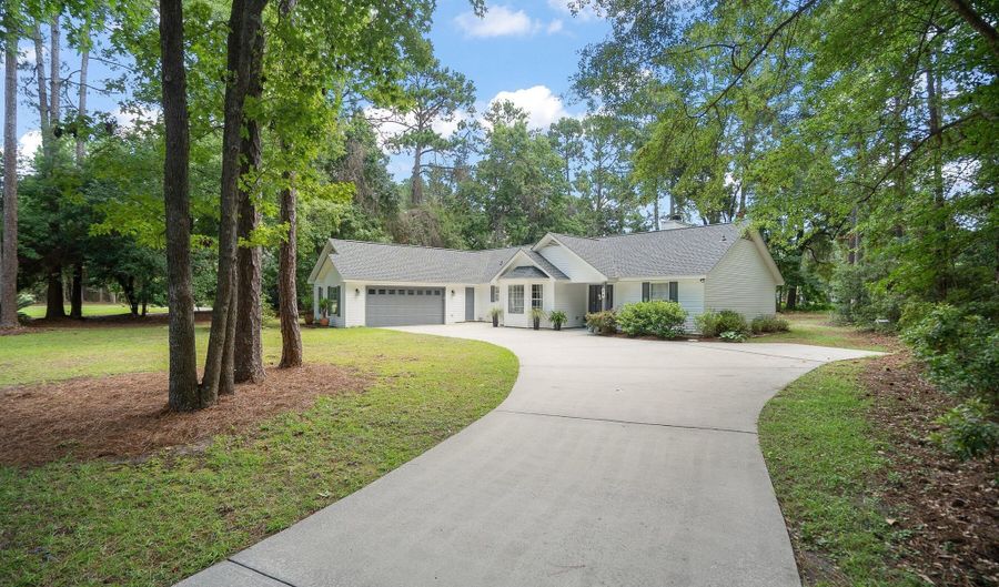 24 Thomas Sumter St, Beaufort, SC 29907 - 3 Beds, 2 Bath