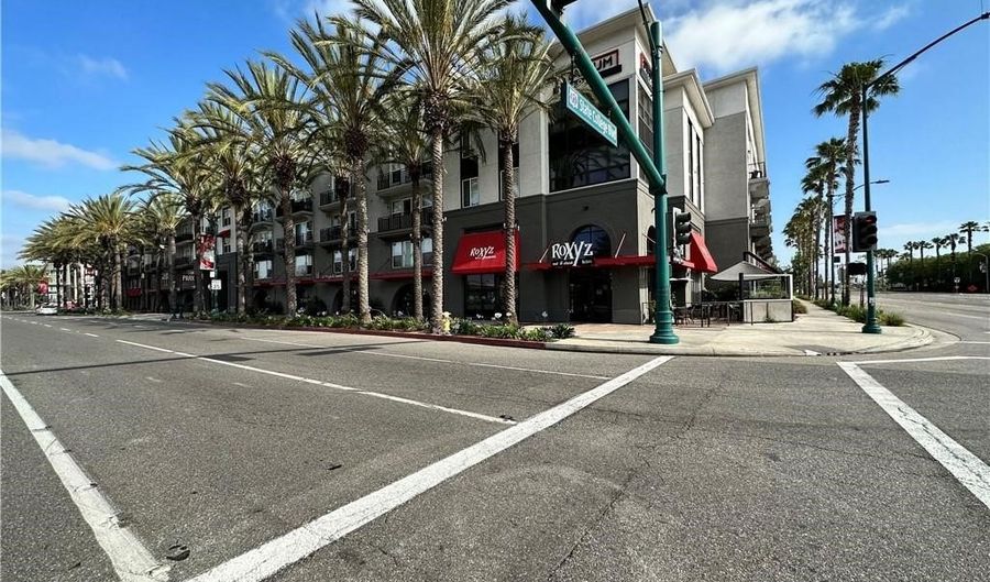 1801 E Katella Ave 2114, Anaheim, CA 92805 - 2 Beds, 2 Bath