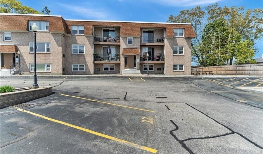 1803 Mineral Spring Ave B14, North Providence, RI 02904 - 2 Beds, 1 Bath