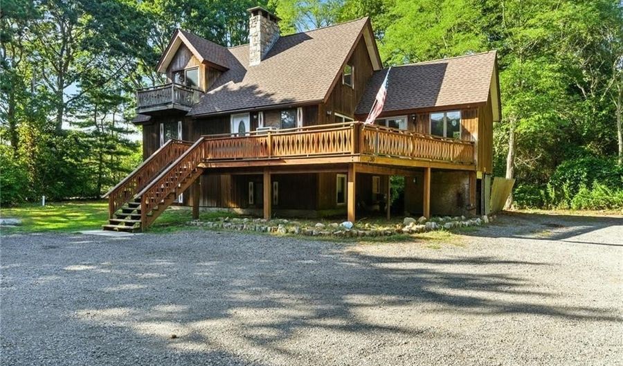 130 S Niantic Dr, Charlestown, RI 02813 - 3 Beds, 2 Bath