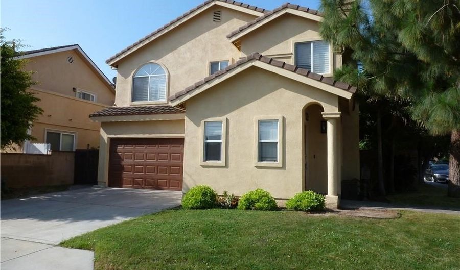1888 Plaza Del Amo, Torrance, CA 90501 - 4 Beds, 3 Bath