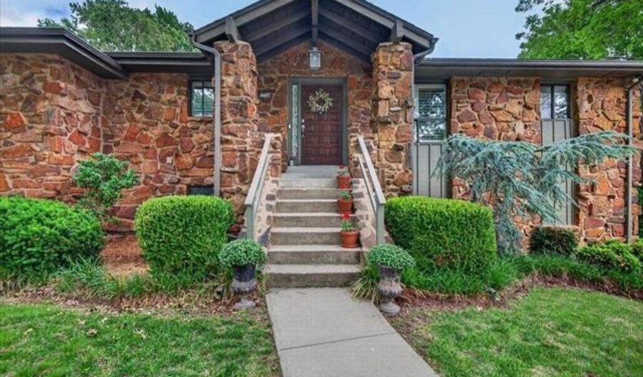 1330 Evergreen Dr, Bartlesville, OK 74006 - 4 Beds, 4 Bath