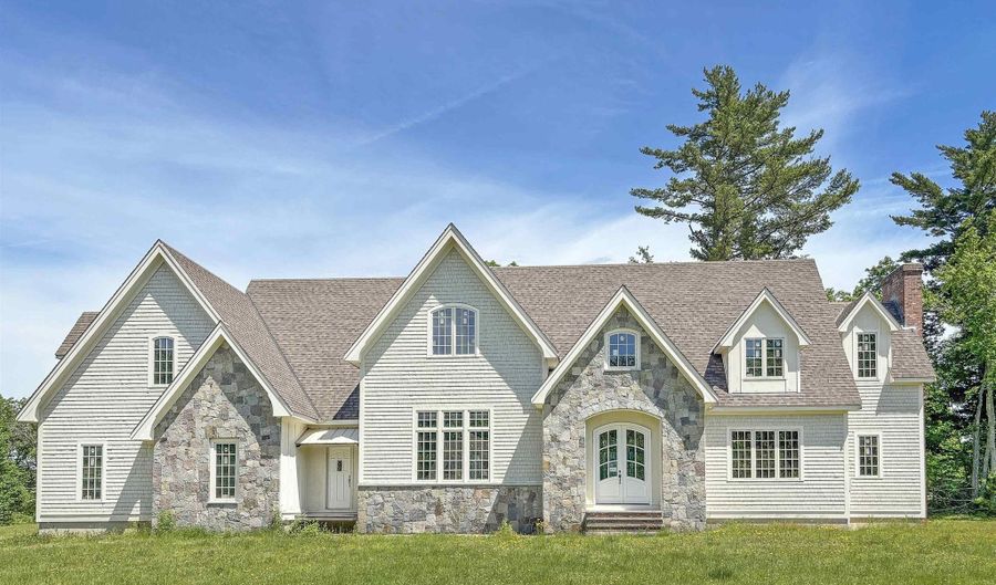 5 Liberty Ln, Barrington, NH 03825 - 3 Beds, 3 Bath