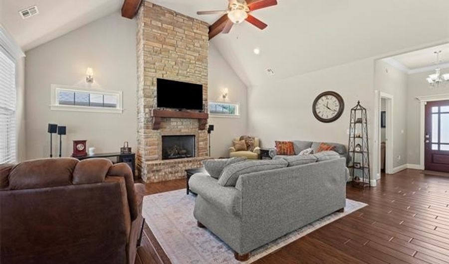 5714 Nottingham Pl, Bartlesville, OK 74006 - 4 Beds, 2 Bath