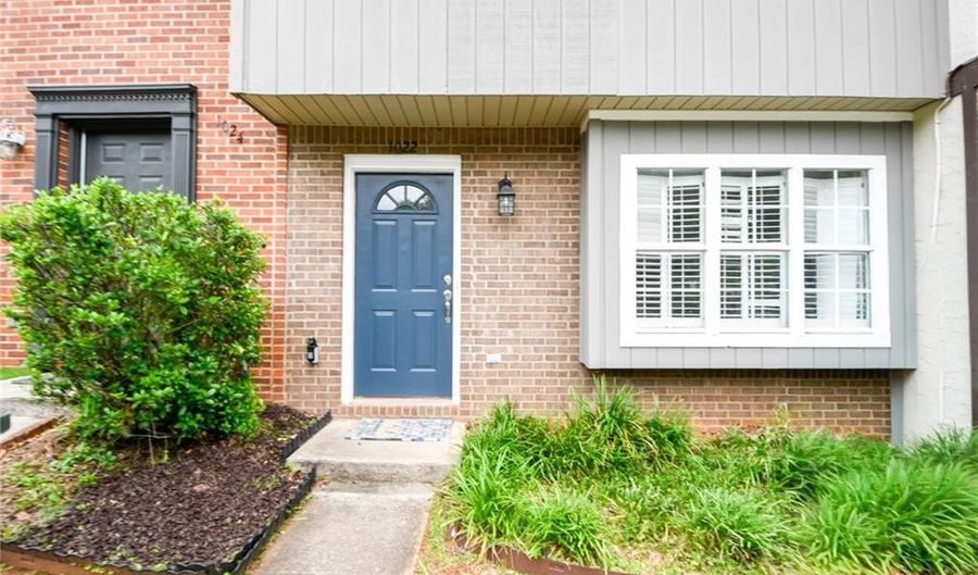 1022 CHINOOK St, Auburn, AL 36830 - 2 Beds, 2 Bath
