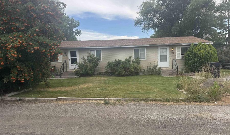 929 931 Craven Ave, Buhl, ID 83316 - 4 Beds, 2 Bath