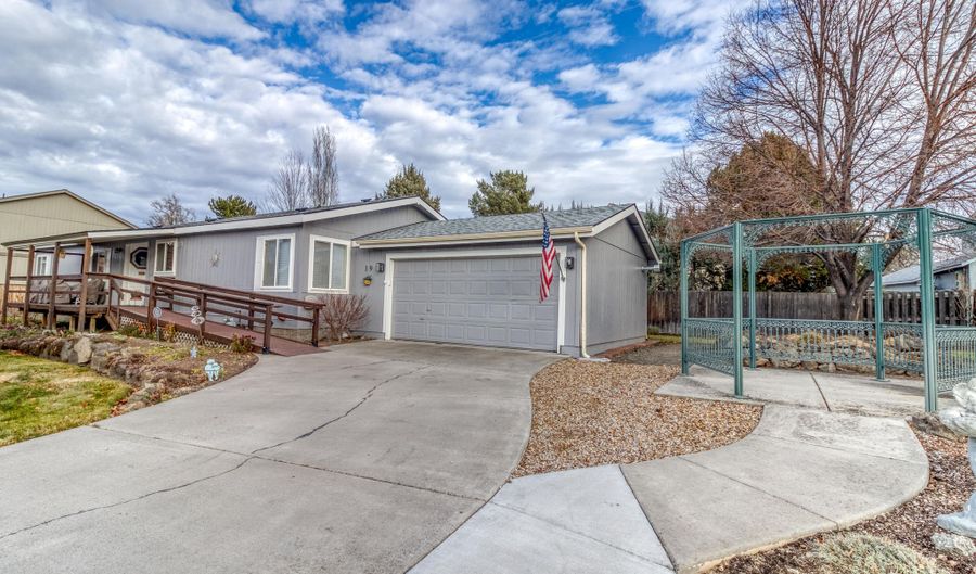 1188 NE 27th St 19, Bend, OR 97701 - 3 Beds, 2 Bath