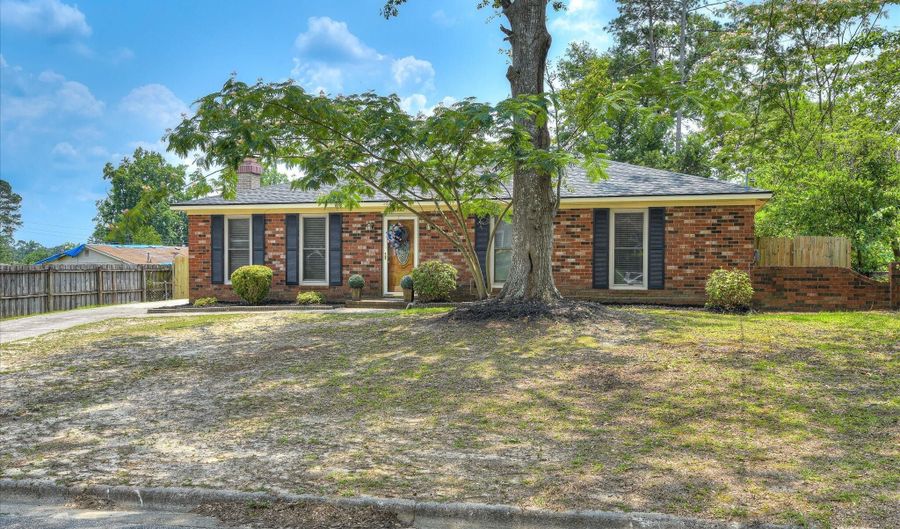 522 Gray Dr Dr, Martinez, GA 30907 - 3 Beds, 2 Bath