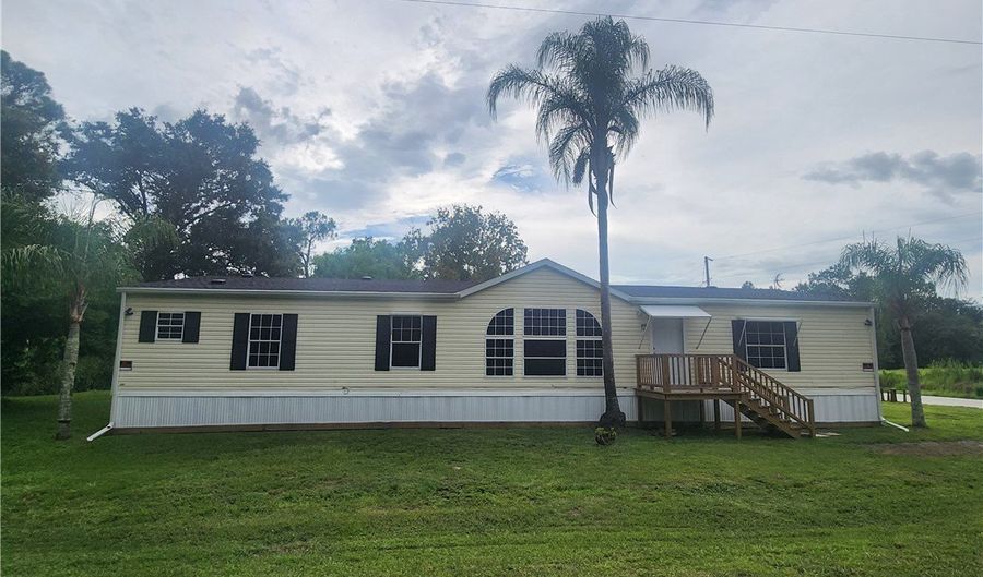 219 N Ballard Rd, Avon Park, FL 33825 - 3 Beds, 2 Bath