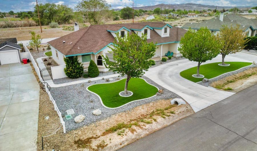 649 Saddle Horn Way, Fernley, NV 89408 - 3 Beds, 2 Bath