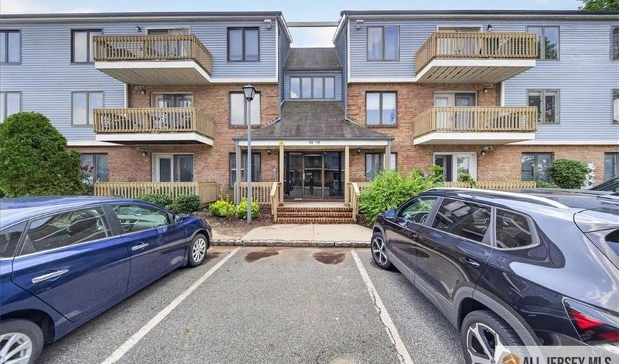 710 Peach St, Avenel, NJ 07001 - 2 Beds, 2 Bath