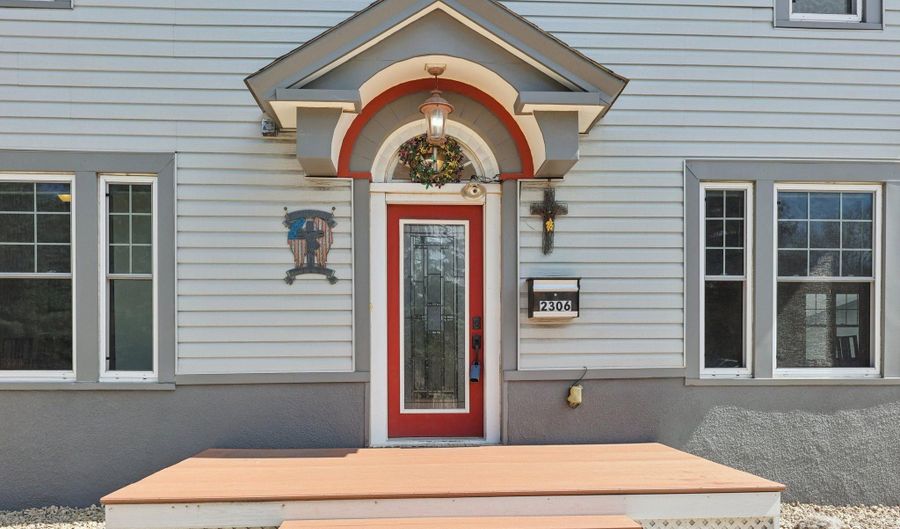 2306 N Ferry St, Anoka, MN 55303 - 4 Beds, 4 Bath