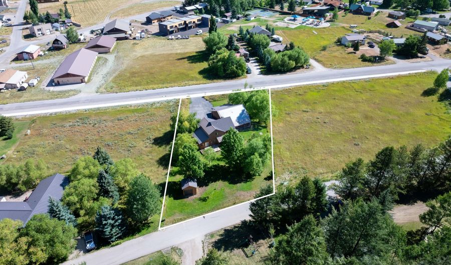 308 GREYS RIVER Rd, Alpine, WY 83128 - 3 Beds, 3 Bath