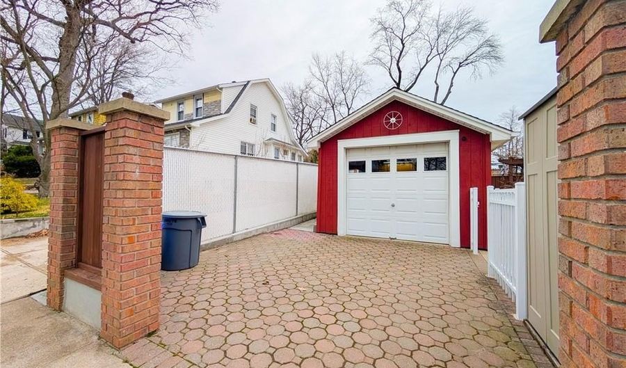 461 Wilson Ave, Staten Island, NY 10312 - 3 Beds, 3 Bath